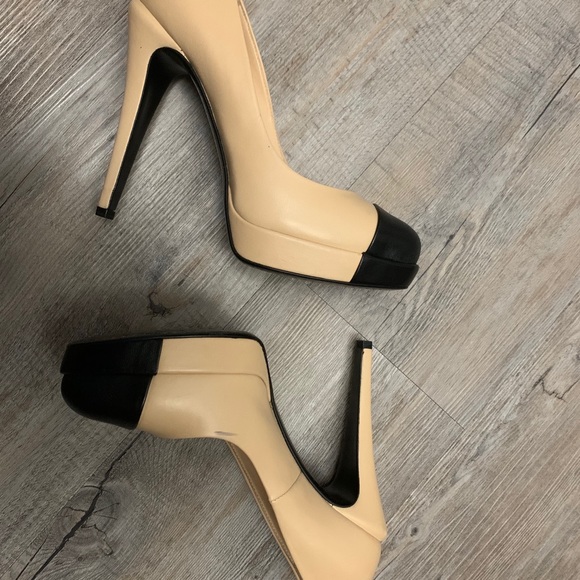 Chanel Heels - Picture 3 of 9